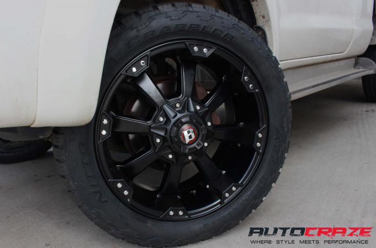 TOYOTA HILUX N70 4WD BALLISTIC MORAX